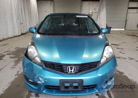 2013 Honda Fit Sport z USA, uszkodzony, nr VIN JHMGE8H5XDC054438